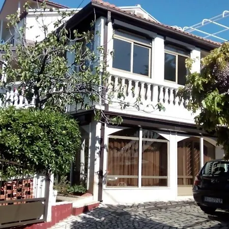 Nette Ferienwohnung In Mit Grosser Terrasse Und Panoramablick Apartamento *